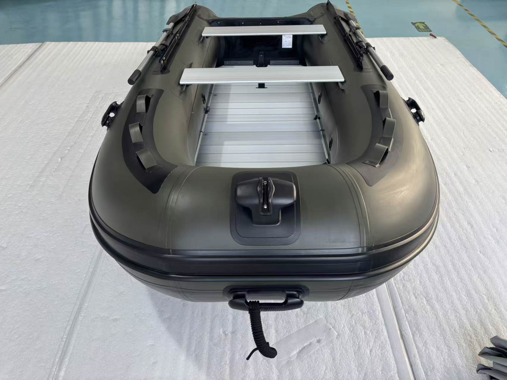 Inflatable Boat 4 Person - Barco Inflável de PVC com Fundo